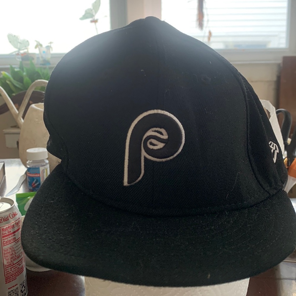 Phillies official black cap size 8 men’s